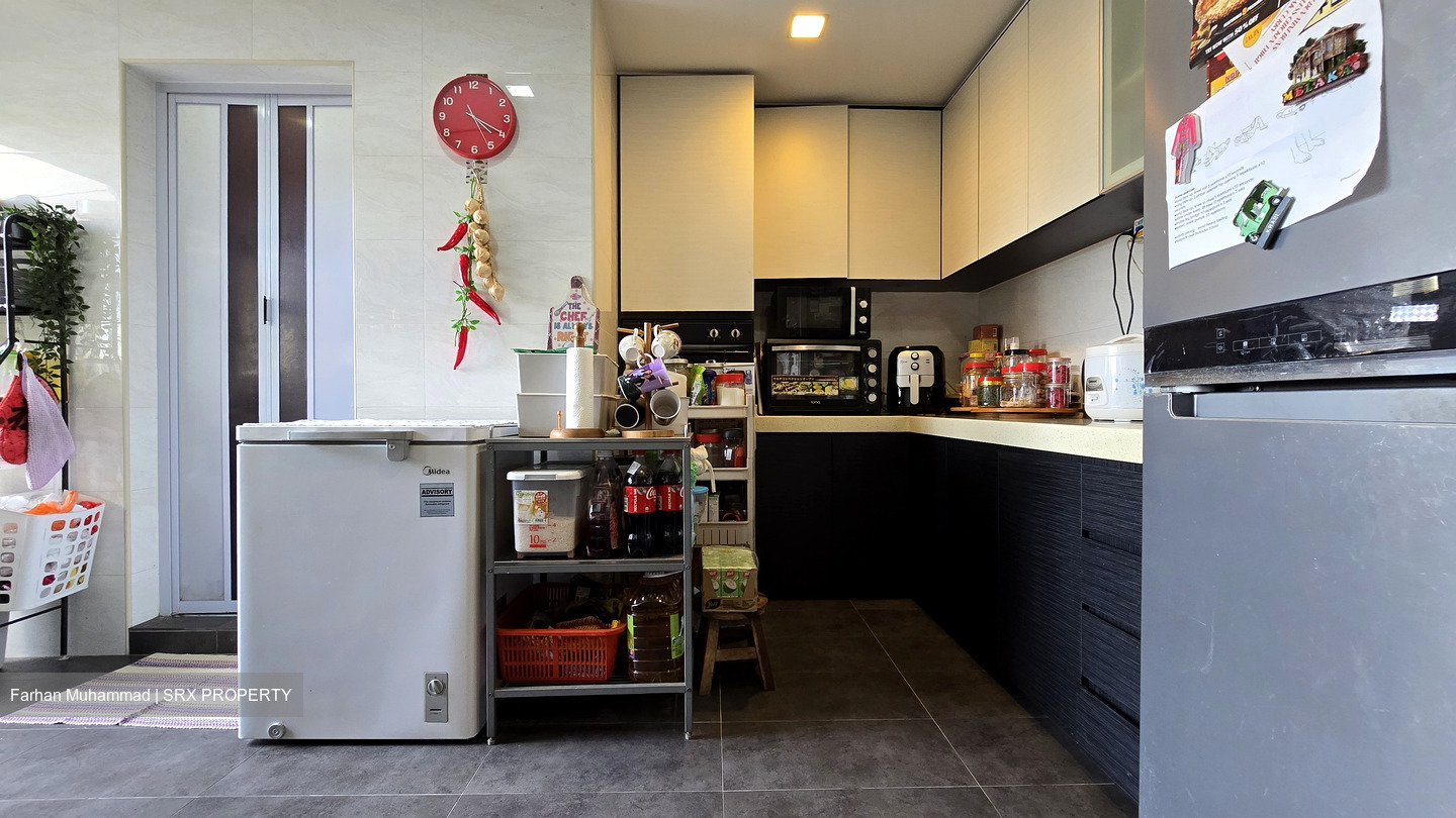 Blk 101 Pasir Ris Street 12 (Pasir Ris), HDB Executive #449285701